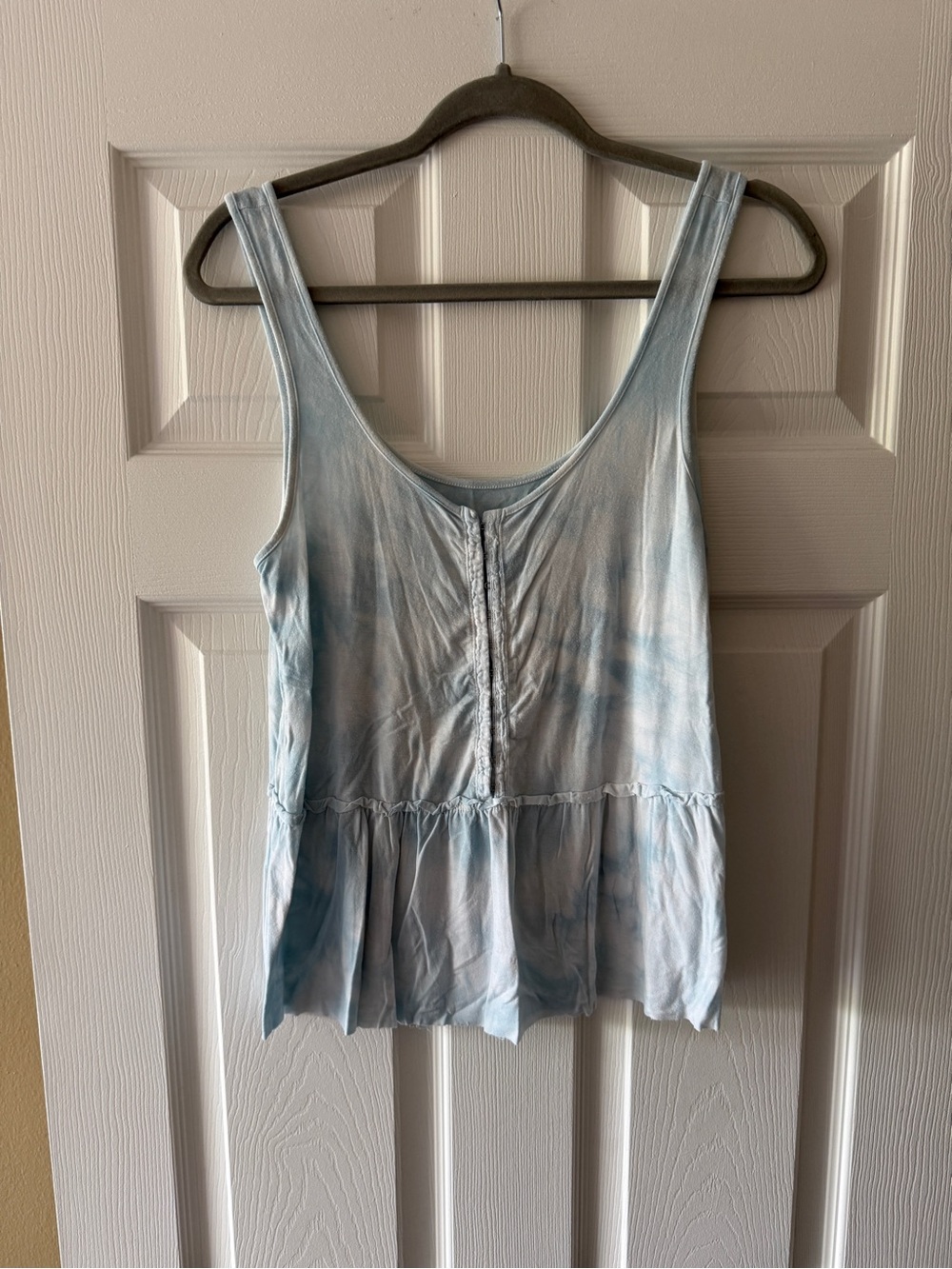 Sleeveless Light Blue Tie-Dye Peplum Tank Top